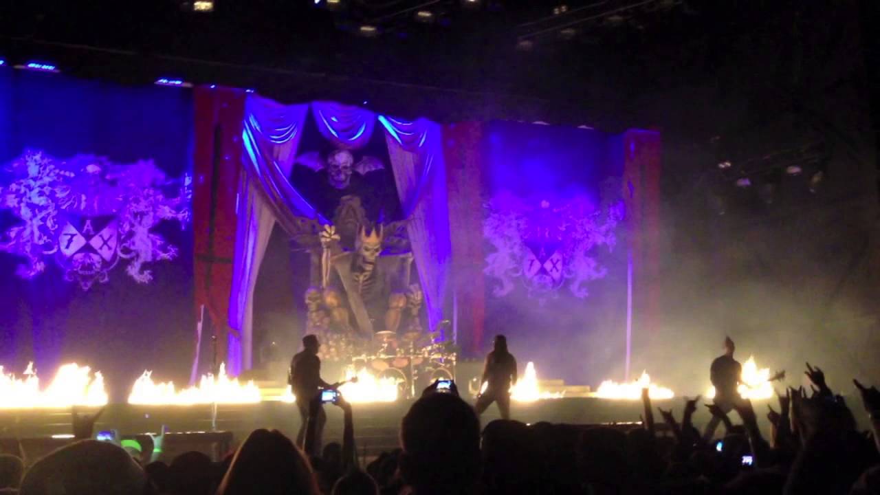 Avenged Sevenfold: Revolt on the Rio Grande 08/30/2013 - YouTube