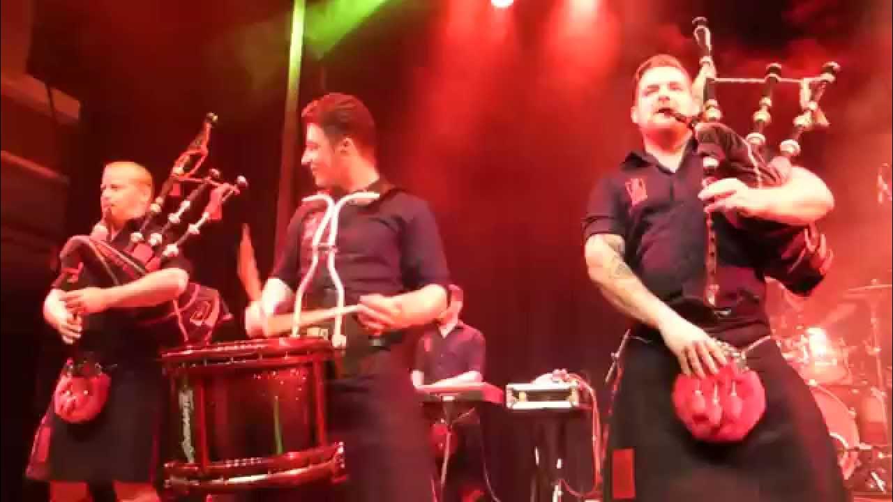 Red Hot Chilli Pipers - 100 Chilli Pipers - Mainz 11.11.15 Red Hot Chilli Pipers - 100 Chilli Pipers - Mainz 11.11.15
