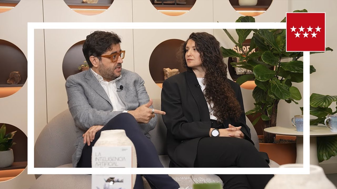 Rafael Tamames en el episodio sobre inteligencia artificial de Kilómetro 0 de la Comunidad de Madrid