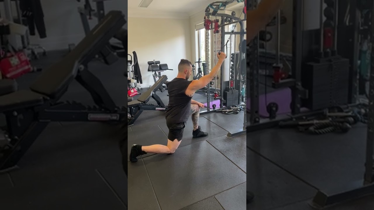 Illiac Unilateral Cable Row exercise for lower lats (Back exercise