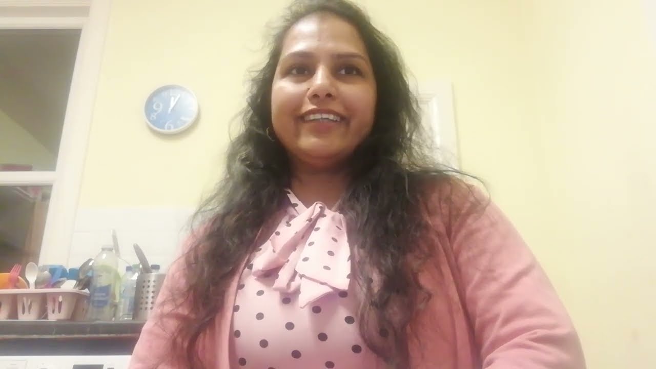 Devika Shallivan - Witty Guest Telling Jokes