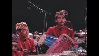 Ngibing wayang golek Dawala, Gareng, Cepot