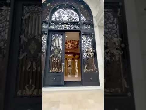 Dream Mansion Tour