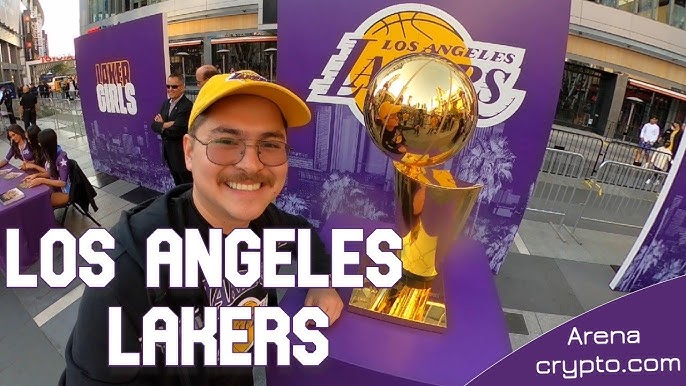 Checkin' Out Team LA Store @ The Staple Center & Lakers Game Yo