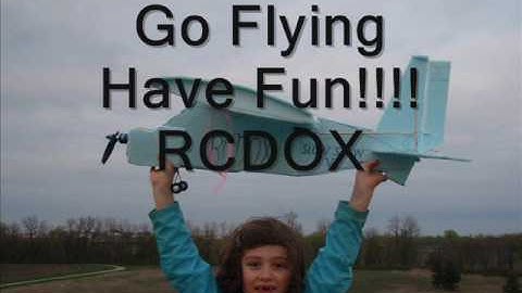 RCDOX 2010 Slow Snow scratch build RC plane V1 first flight and .wmv