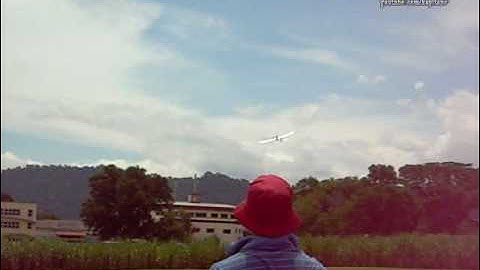 AXN Floater / Clouds Fly