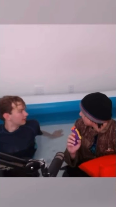 Tommyinnit being gay for 11.5 seconds #dreamsmp #dsmp #tommyinnit #quackity #smp #meme #funny #gay