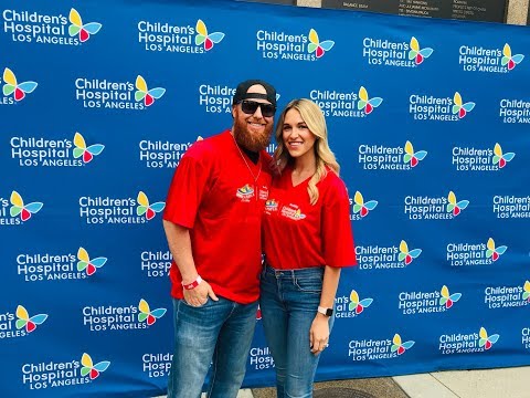Dodgers community: Kourtney & Justin Turner honorary hosts at CHLA's Walk and Play LA 2019