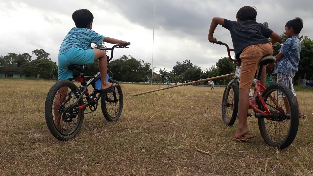 Balapan sepeda - YouTube