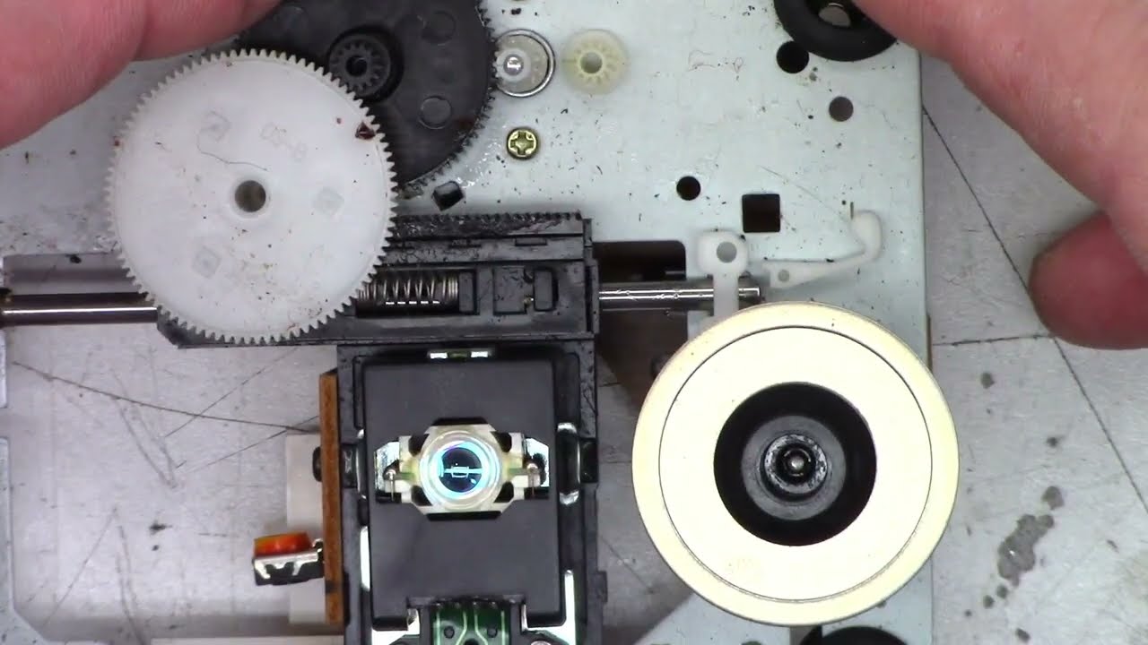 CD-плеер Nakamichi MB-3s начинает пропускать звук через несколько секунд. Часть 2 (Я не могу найт...