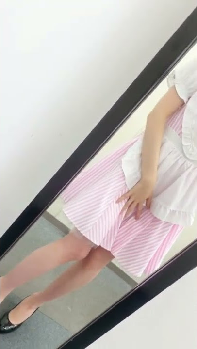 美脚なメイドさん