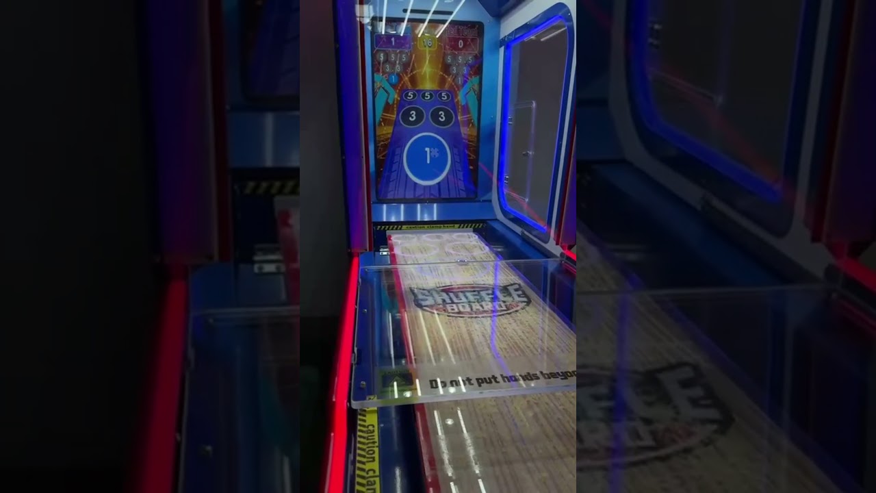 BGI Shuffleboard Arcade 8ft im Video
