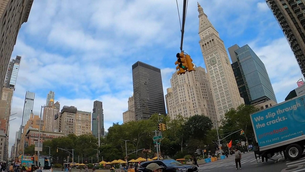 Walking 5th Avenue Manhattan 🇺🇸 | The Most Famous Street in NYC!