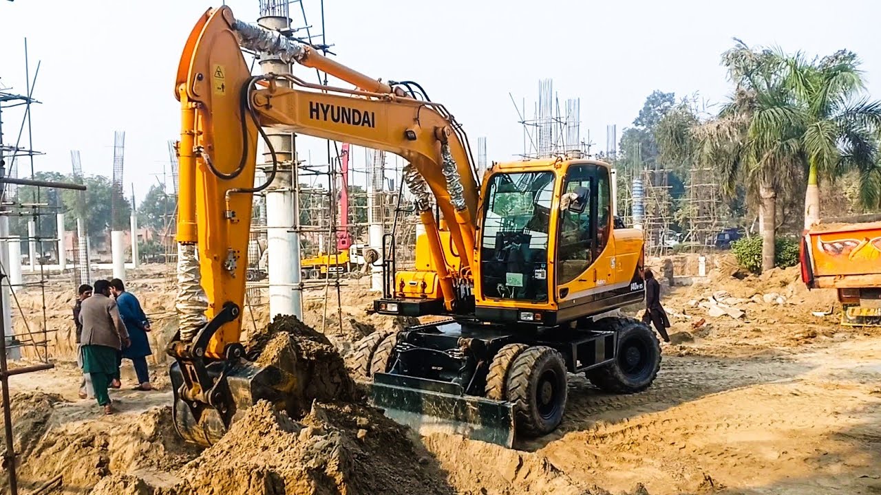 New zero meter Hyundai 140 Chinese machine with first duty.