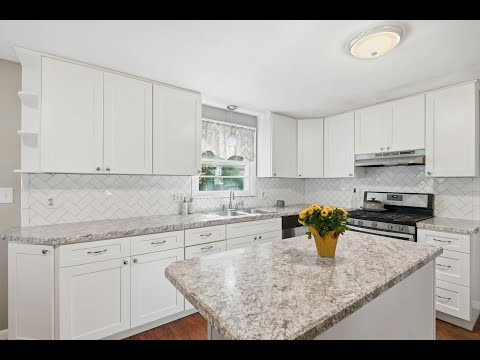17 Douglas Dr, Enfield, CT home video tour