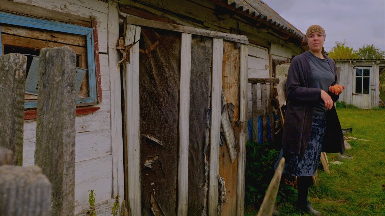A Girl's Life in an Abandoned Village. Cooking Cabbage Rolls