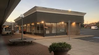 Abandoned Subway Restaurant OREGON CITY SHOPPING CENTER - Oregon City OR