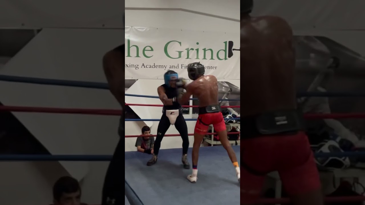 Sparring with the 152 pound WBC Silver Champion…💪🏽