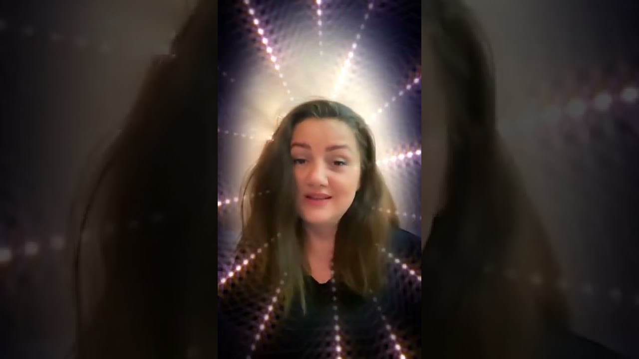 Ak Göğsünde nokta nokta Ben olam