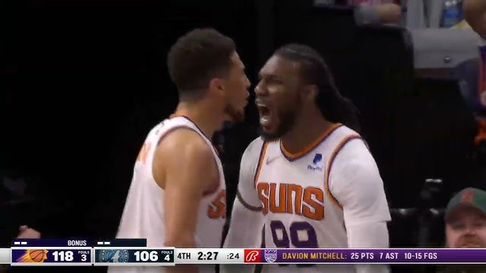 Devin Booker dunks on Giannis and then flexes; Twitter says flex on em