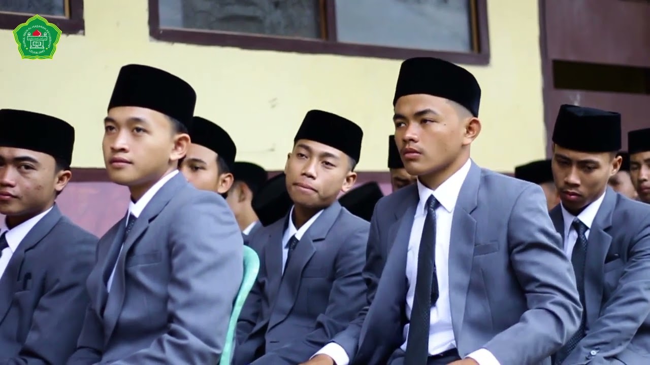 WISUDA ANGKATAN XI ADZHANU DIRAYAH 2022 ( NURUL IMAN AL-HASANAH )