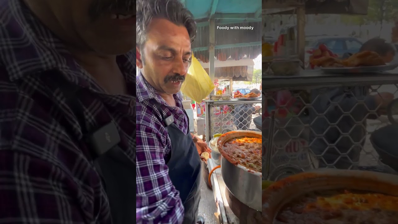 Rakesh ji ke famous patte wale Rajma chawal in jammu😱😱#indianstreetfood