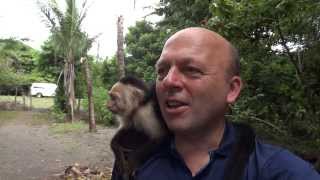 World Travel Trip 129 Nicaragua, Ometepe - Friendly Monkey And Moonshine House