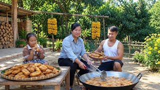 GIANT RIPE BANANAS | Making Crispy Fried Banana Fritters with the Family | Countryside Life screenshot 5