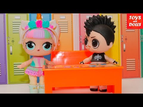 Единорожка ушла в другой класс или неожиданная Встреча Скейти и Санни! Мультик про куклы лол