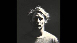 Video thumbnail of "Ben Howard - She Treats Me Well"