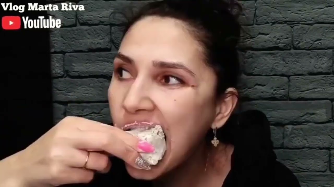 Asmr clay crunch eating 🥮🍩