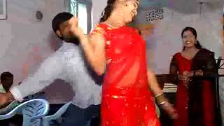 Red Saree Aunty Dance Video