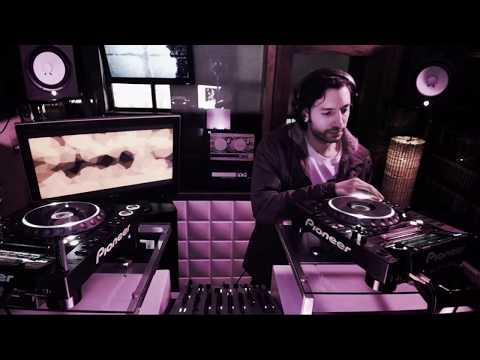 Nicola Cruz en el MODULO-102