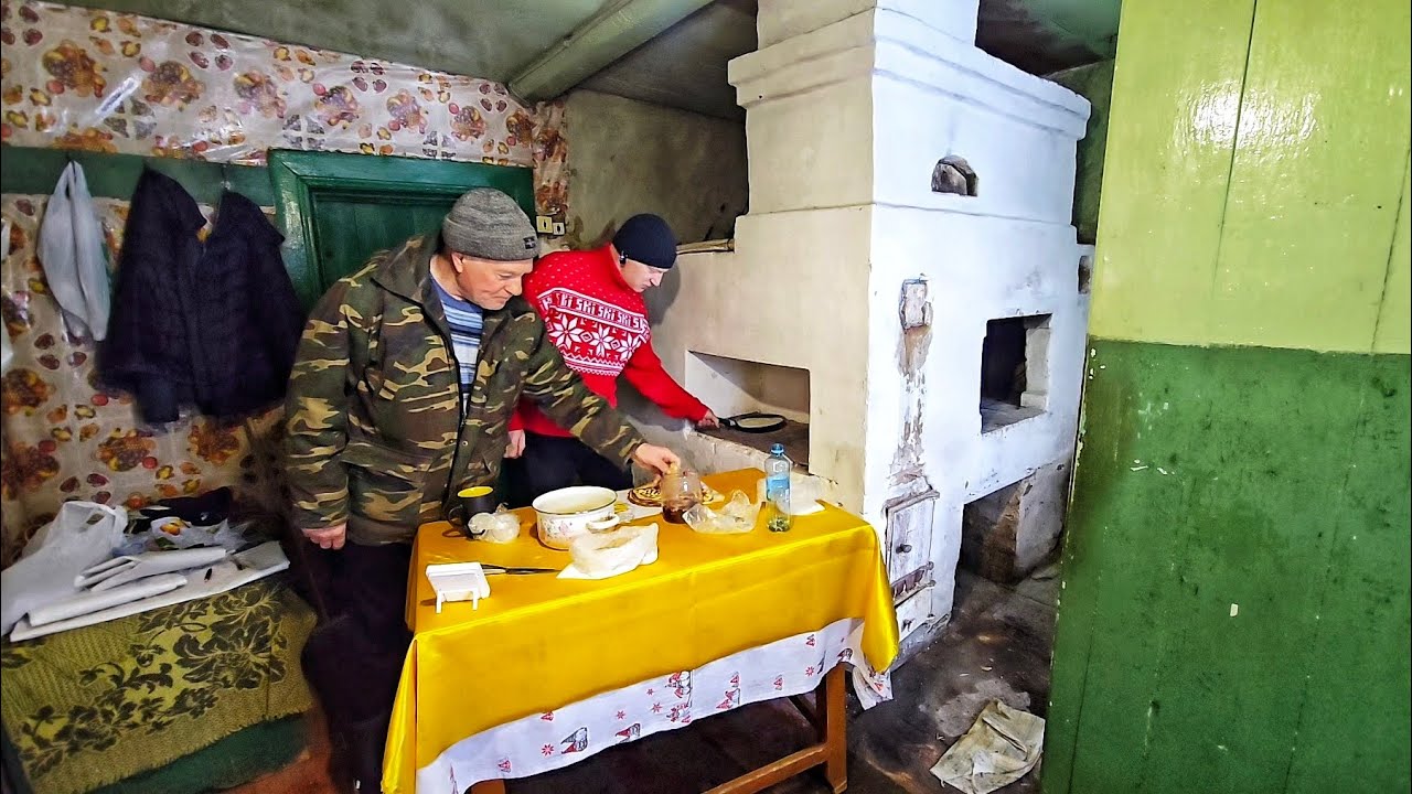 Вместе с отцом в деревне, заготовка дров, масленица, конденсат в деревенском доме. Привез вещи. #дом