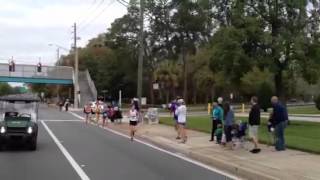 Elite women on Mile 6 of Gate River Run