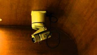 首振り式防犯カメラ