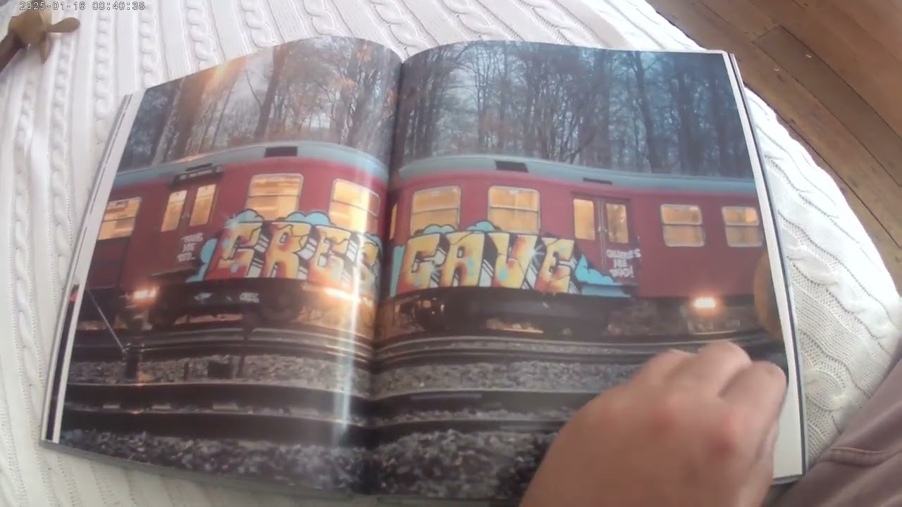 OVERGROUND 3 - Review Graffiti book