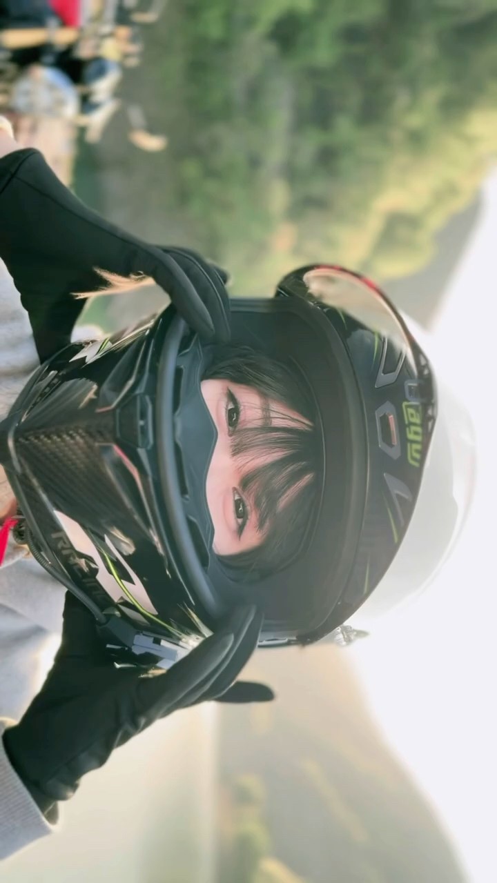 れいな🏍️【モトブログしたいバイクチャンネル】 - YouTube
