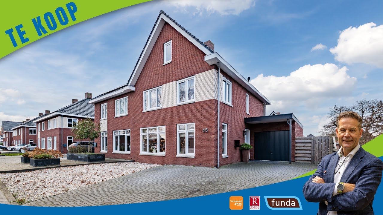 Te Koop!  - Feiko Clockstraat 45, Oude Pekela - Royale 2-onder-1-kap woning met aangebouwde garage.