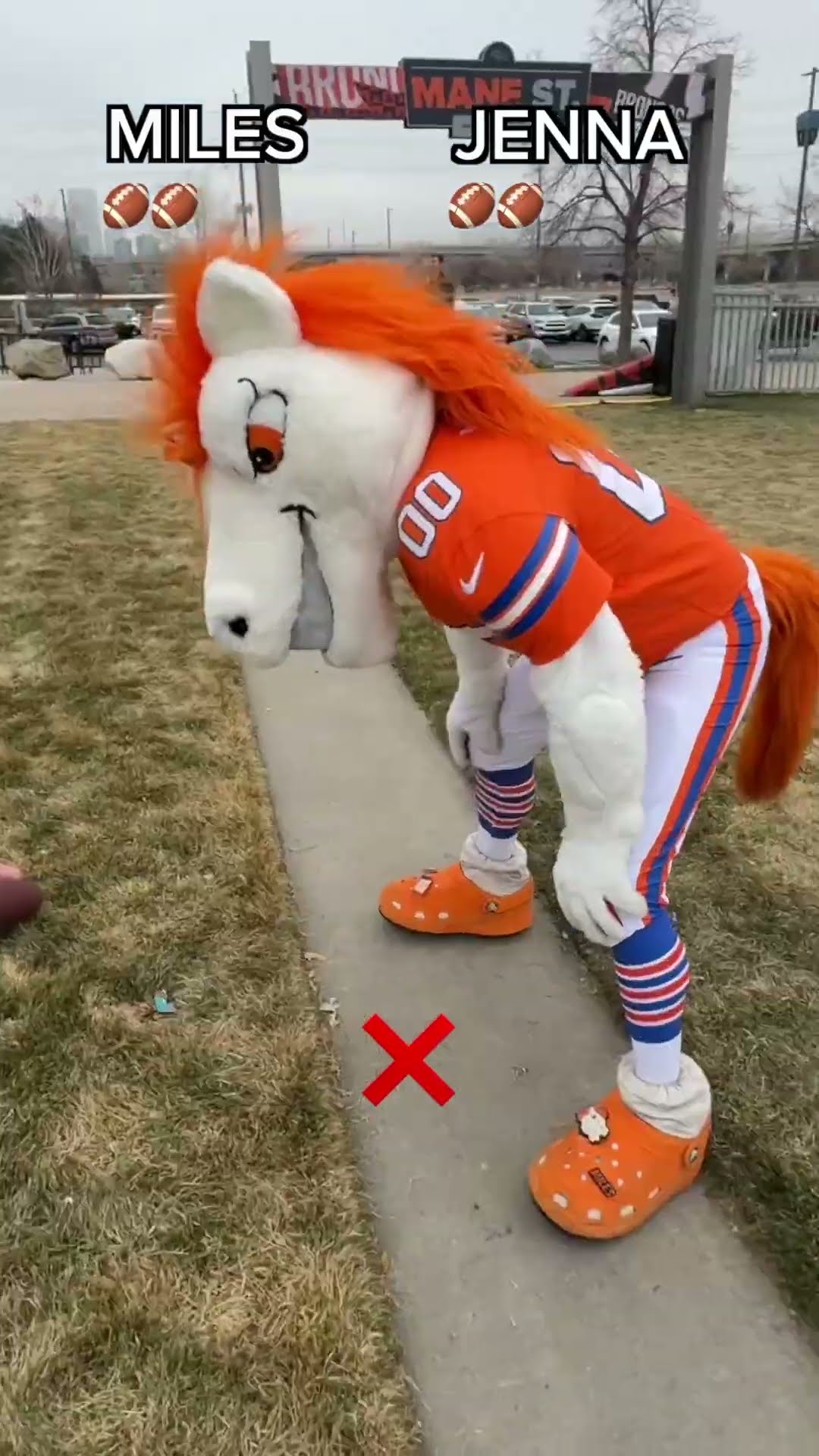 Juggs Challenge with Broncos mascot and @JennaBandy21