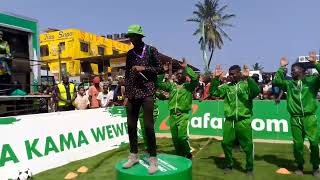 Busy Bee Onyiego conjunction with Safaricom live from Mtwapa - Mimi Mpwani Hit Song Live Performance