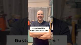 #tocanita #gustdecopilarie #piure #foodshorts Tocăniță de pui ca la bunica Sos roșu,piure cremos😋