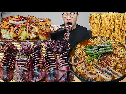 내장가득 녹진한 🦑오징어통찜과 오징어라면🍜, 오이무침 요리 먹방 <strong>steamed</strong> squid MUKBANG