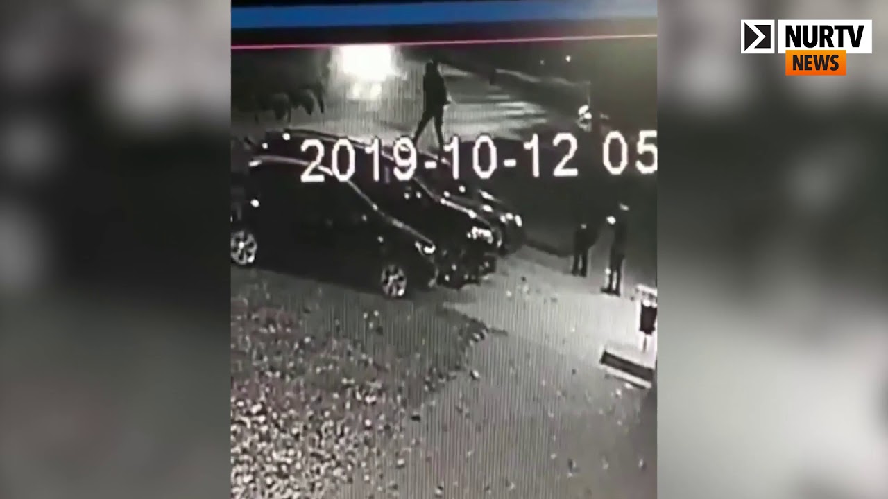 Хуй на капоте