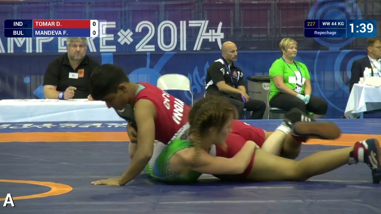 Repechage WW - 44 kg: F. MANDEVA (BUL) df. D. TOMAR (IND) by VPO1, 2-2