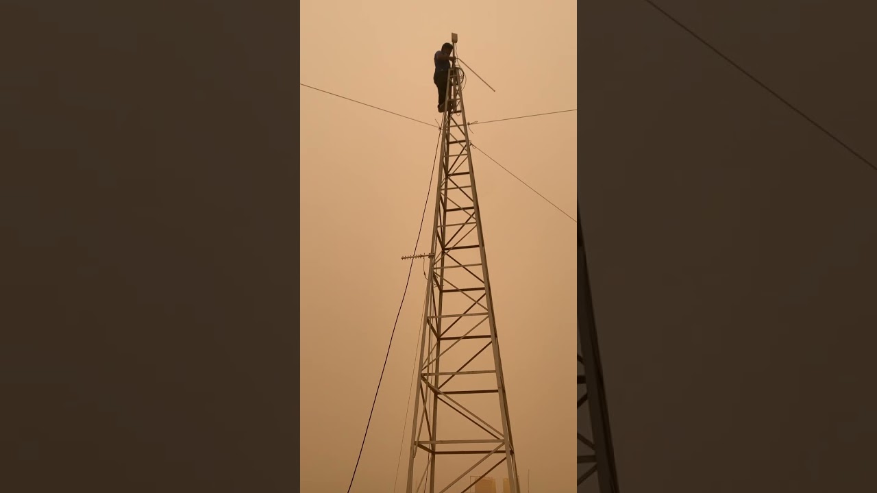 🇰🇼 almost 10 meters tower climbing with out safety in Kuwait