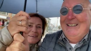 Jut en Jul in de regen in Katwijk!