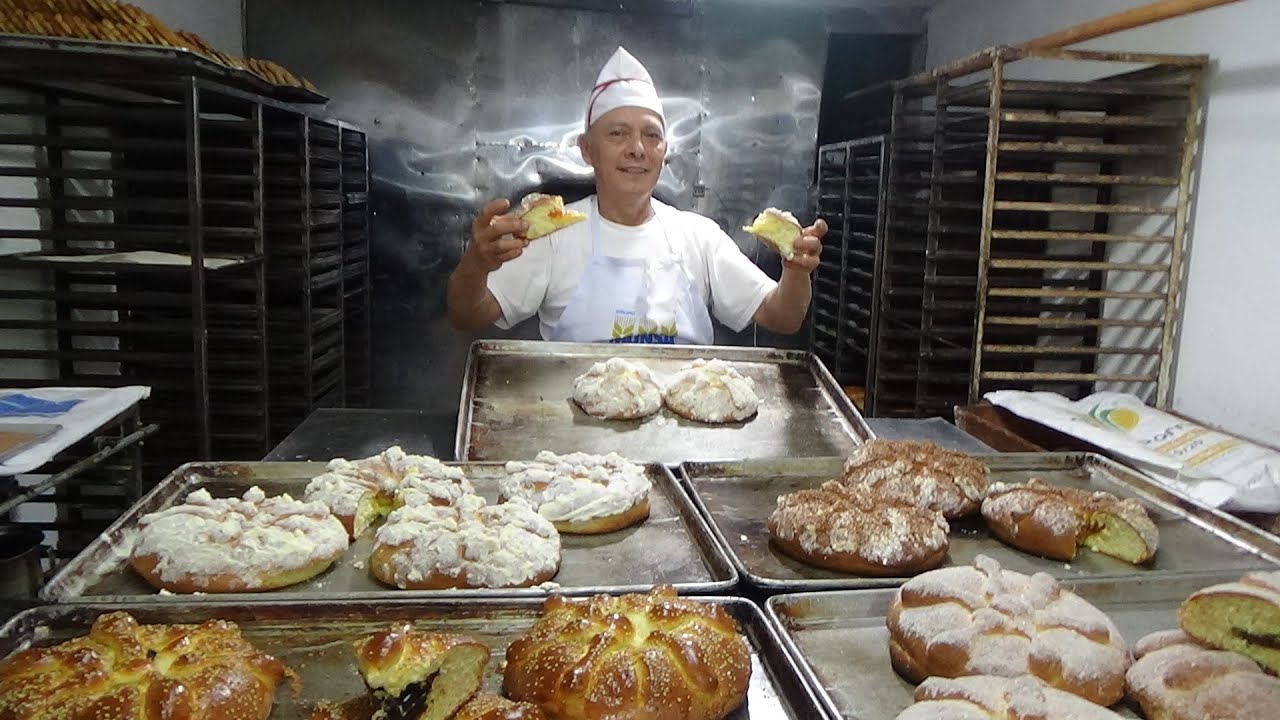 PAN DE MUERTO RELLENO