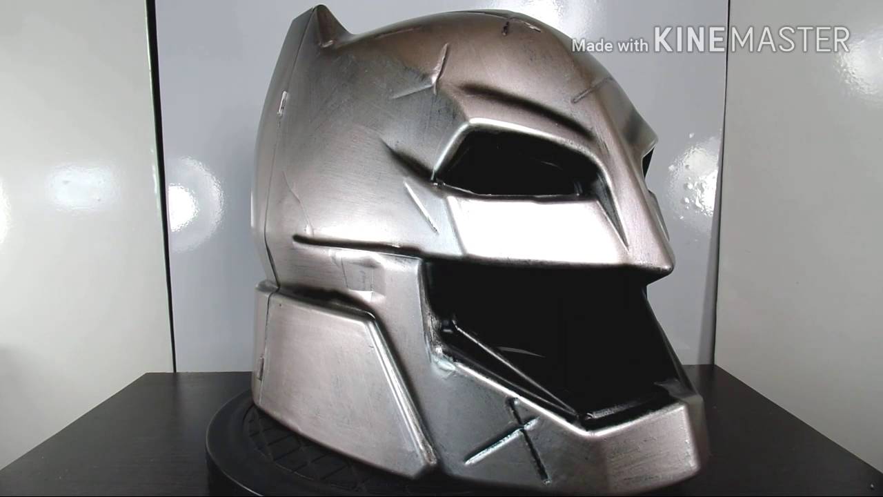 Batman vs. Superman armor helmet Deluxe 2 piece Rubies