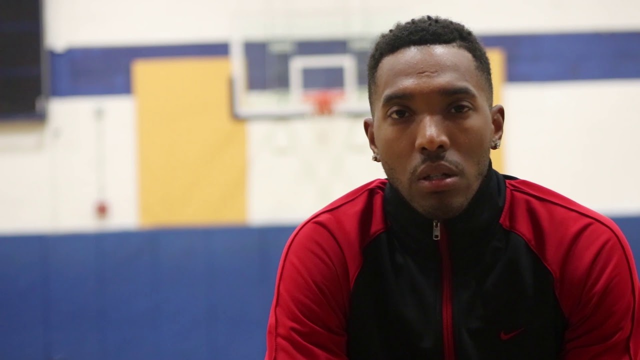 What it's like coaching high school basketball versus college